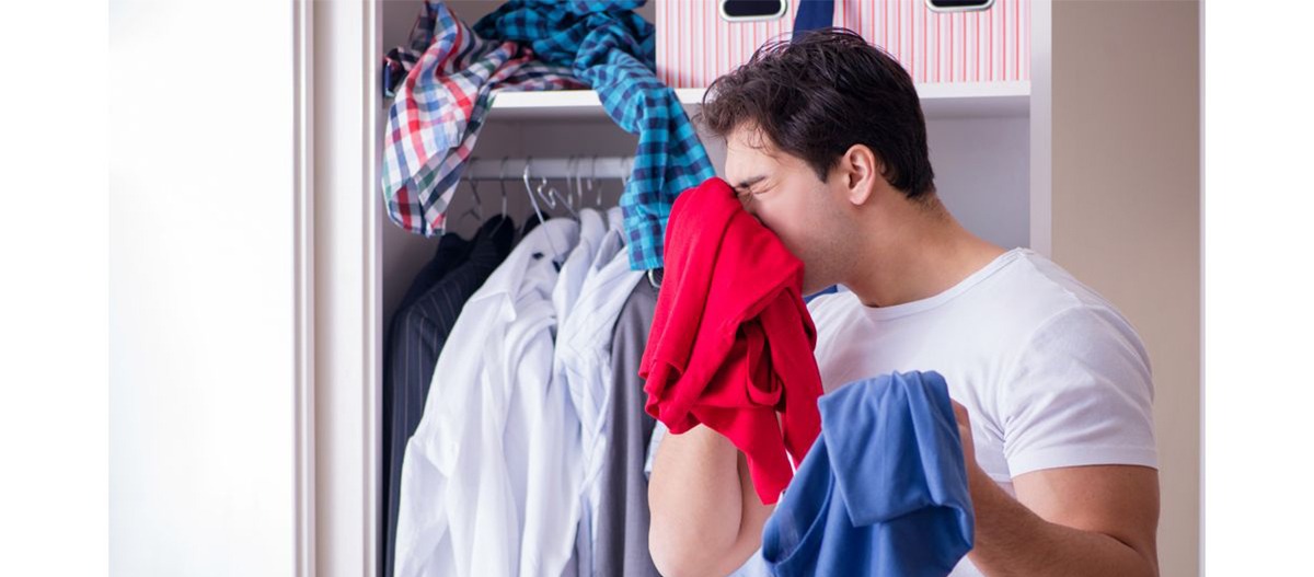 Como acabar com o mofo e odores do closet
