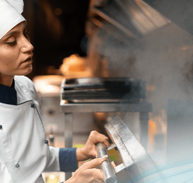 Benefícios da instalação de exaustores em cozinhas industriais